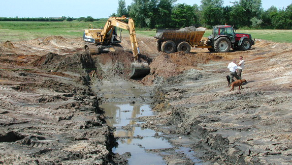 Betonknusning, nedbrydning &amp; udgravning